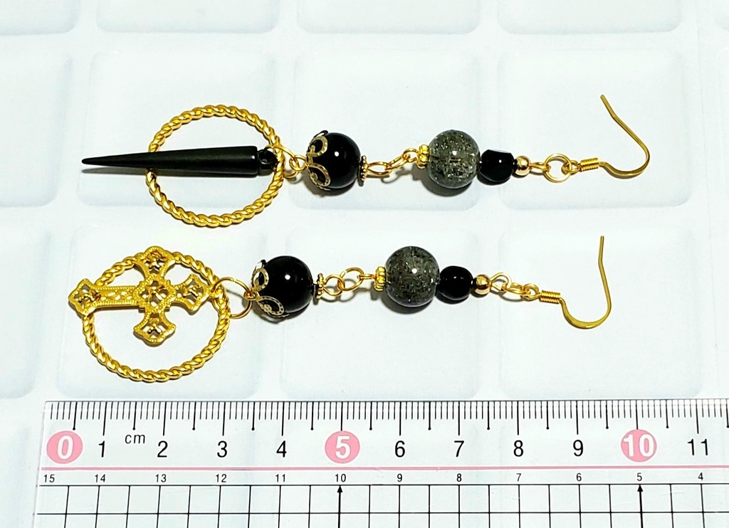 【吸死】黒き杭のクラージィイメージピアス【イヤリング交換可】