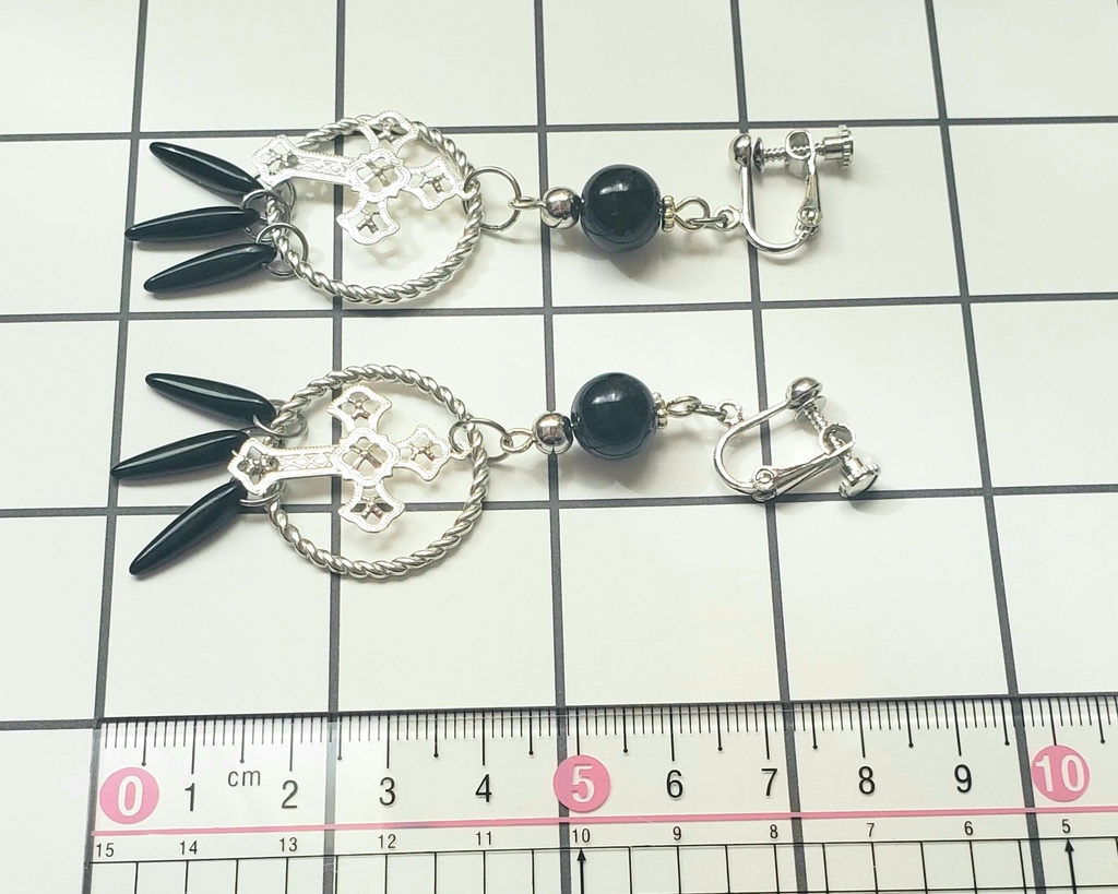 【吸死】黒き杭のクラージィイメージイヤリング【ピアス交換可】