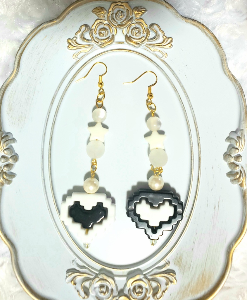 【H×H】ナックルイメージピアス【イヤリング交換可】