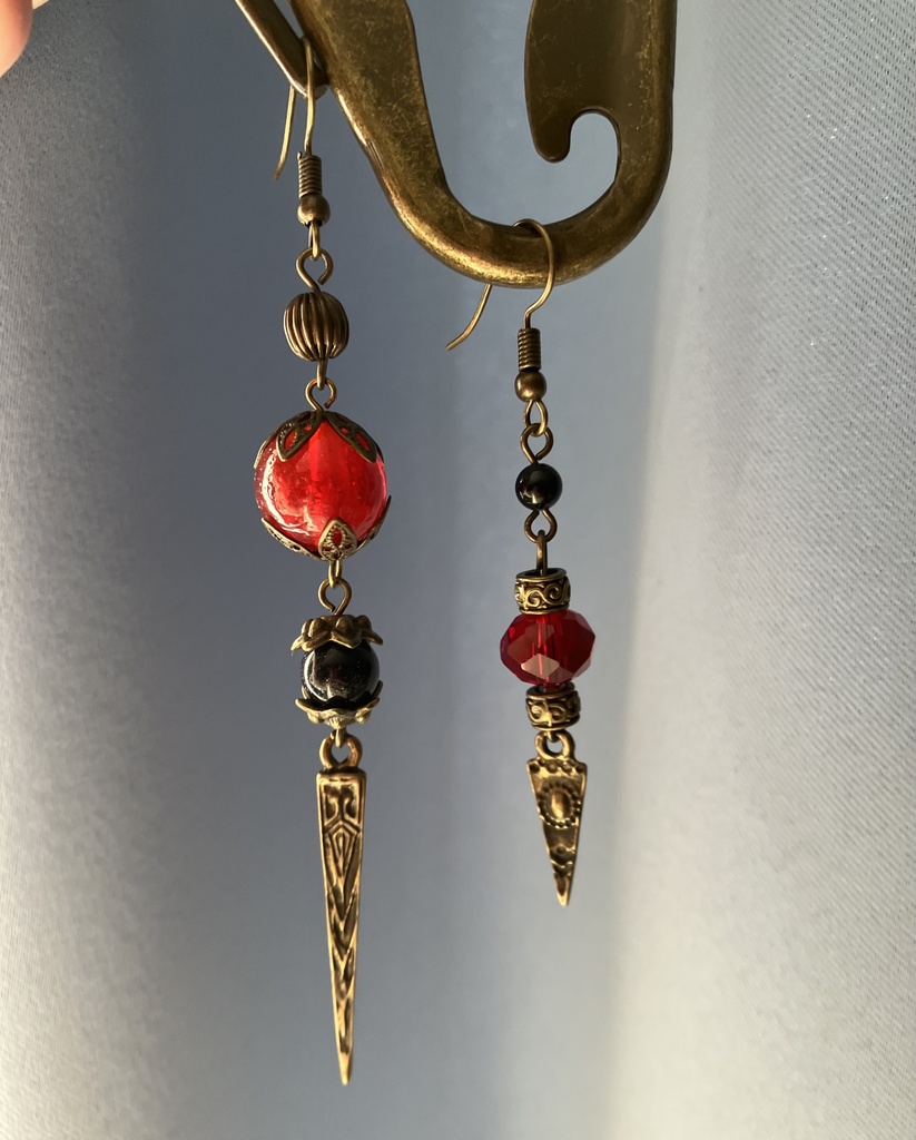 《再販》和中蒼一郎イメージ　紅の剣豪のピアス　イヤリング