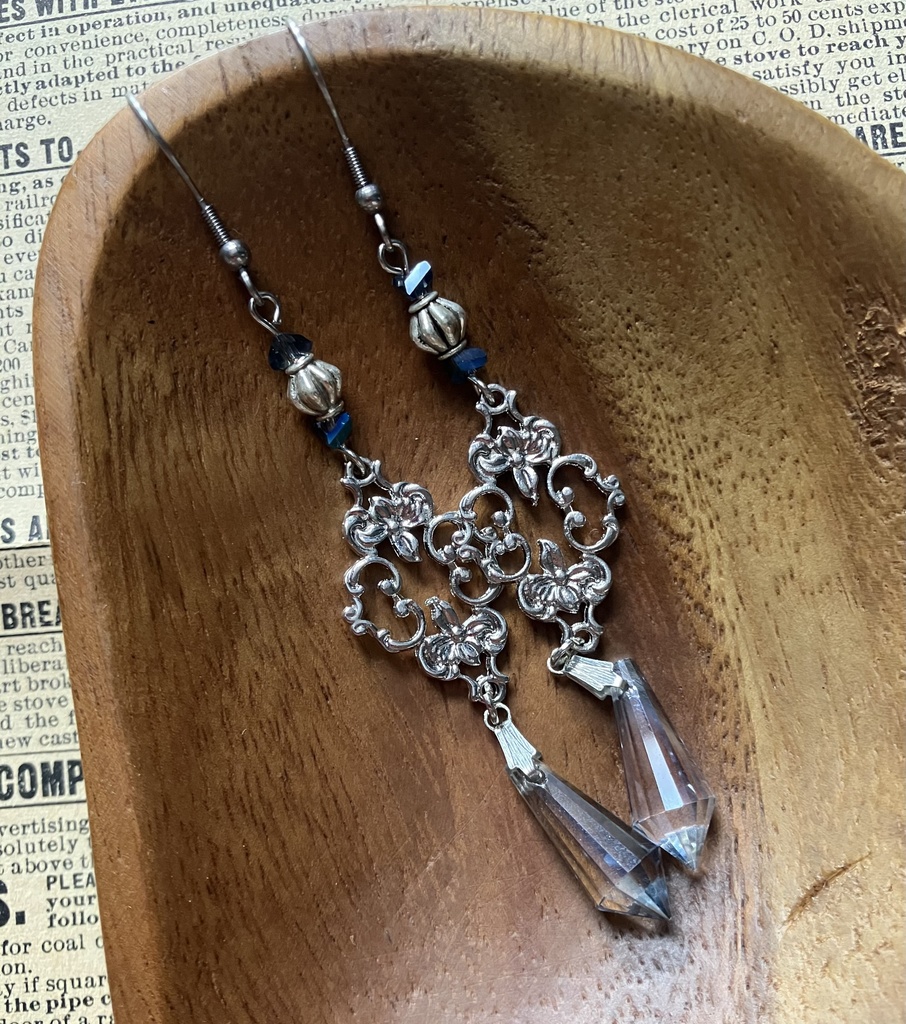 藍色シャンデリアピアス　イヤリング