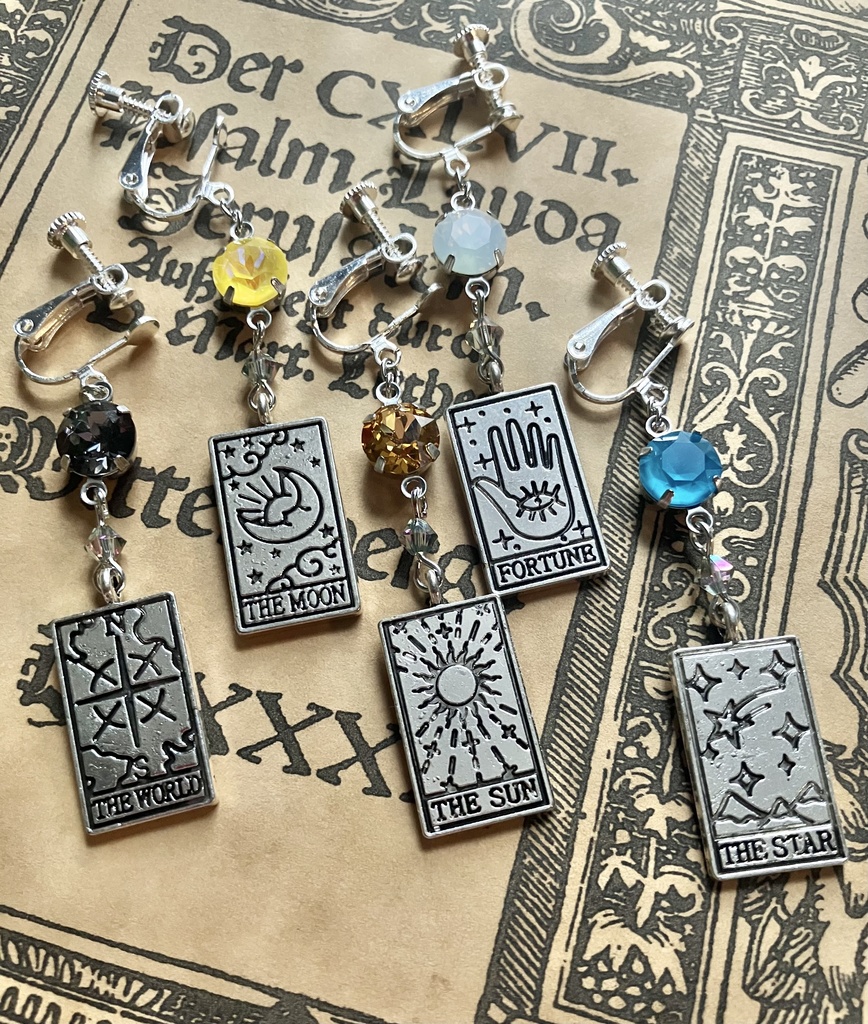 片耳 銀のタロットカード イヤリング ピアス