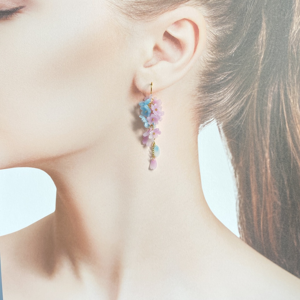 空色桜の耳飾り ピアス/イヤリング