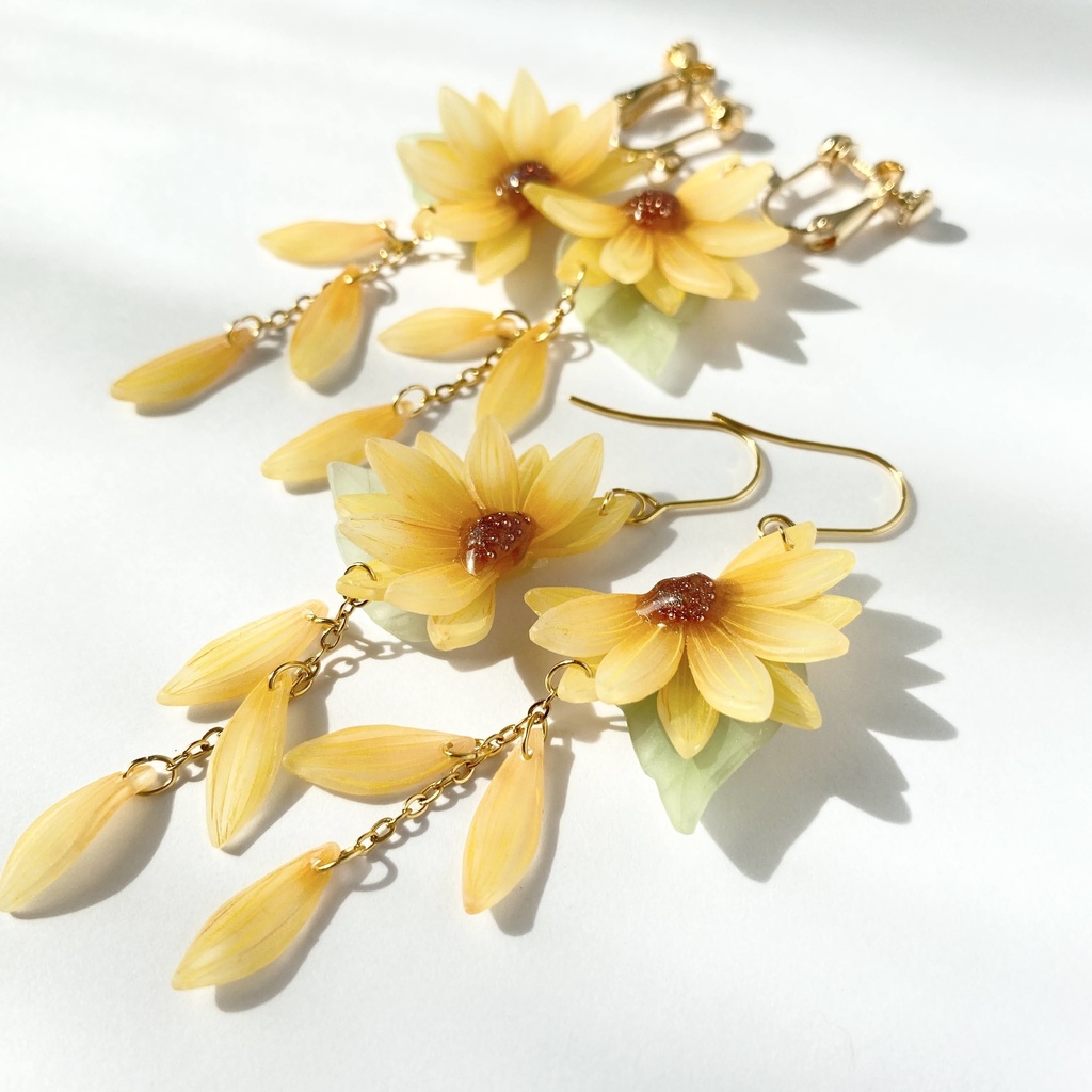 揺れる向日葵 ピアス/イヤリング