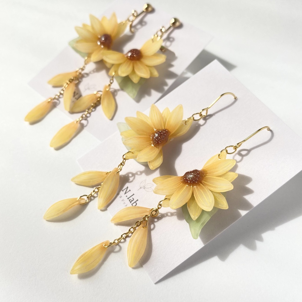 揺れる向日葵 ピアス/イヤリング