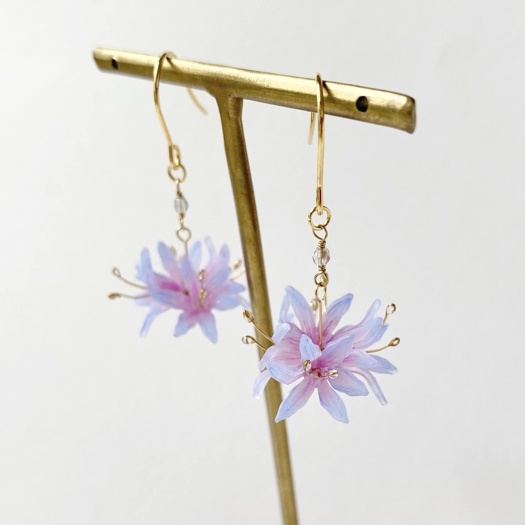 リコリス・スプレンゲリー ピアス/イヤリング