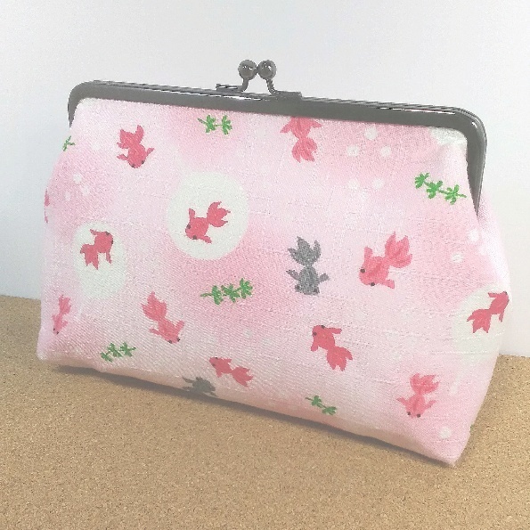 がま口ポ ーチ　金魚　ピンク