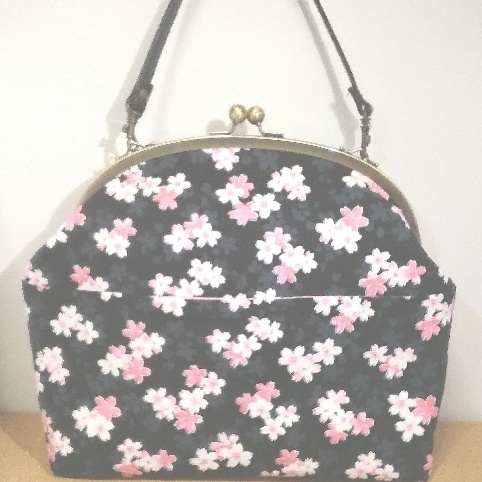 がま口バッグ大　2Way　桜　黒