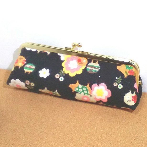 がま口ペンケース　ブタ　黒