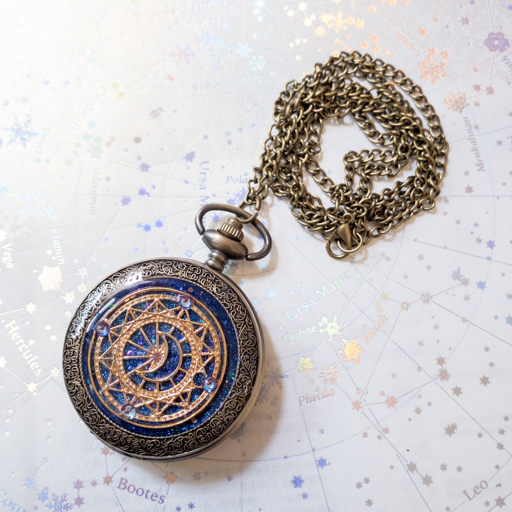 受注再販 電池式 装飾懐中時計 魔法陣