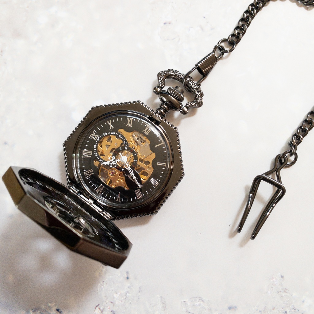 受注再販 装飾手巻き式懐中時計 使い魔