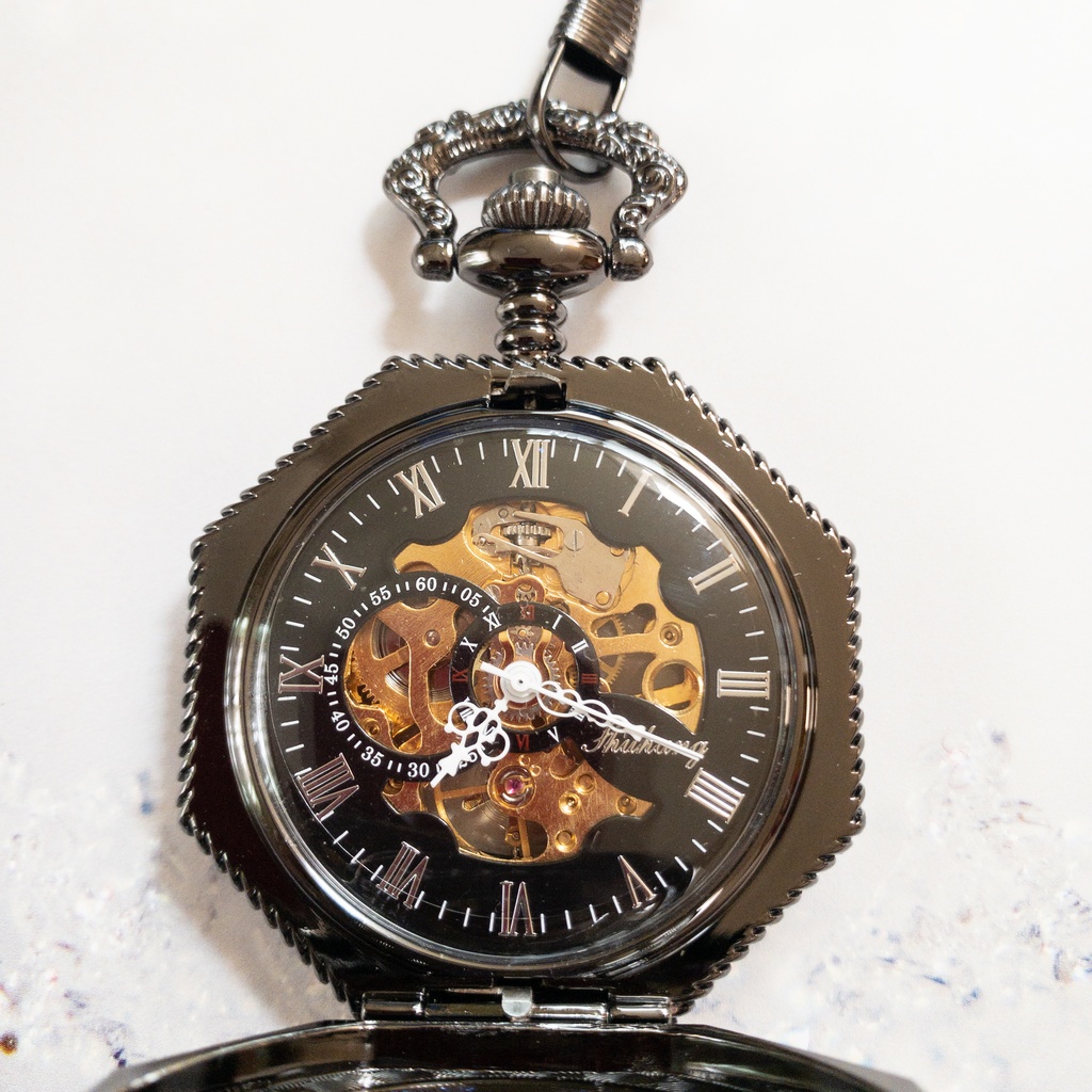 受注再販 装飾手巻き式懐中時計 使い魔