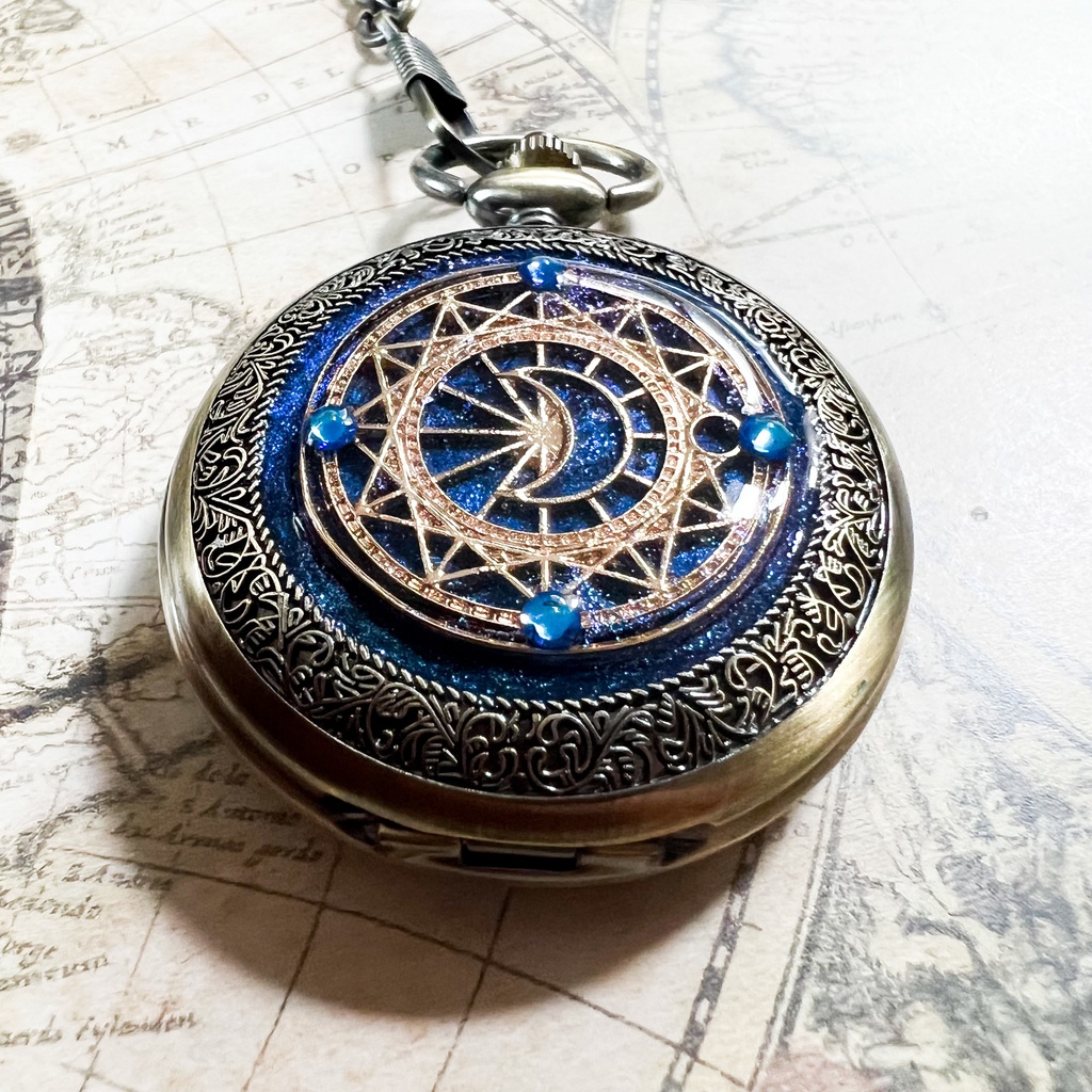 受注再販 装飾手巻き式懐中時計 魔法陣 月