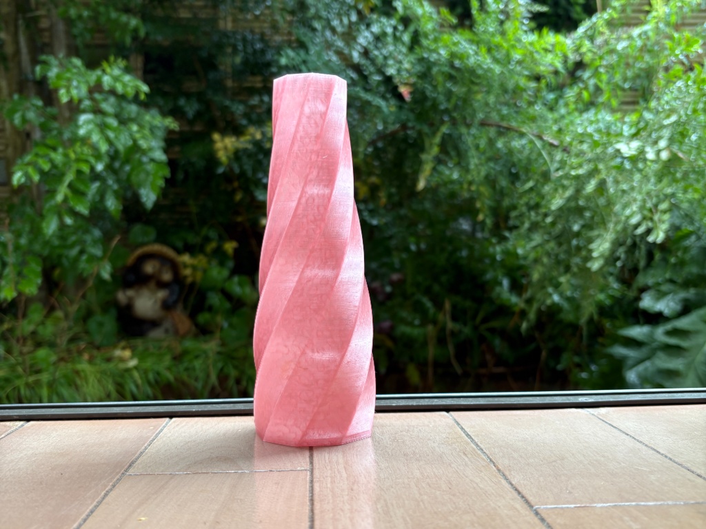螺旋ツイスト一輪挿し|有機的フォルムの花瓶 3Dプリントデータ