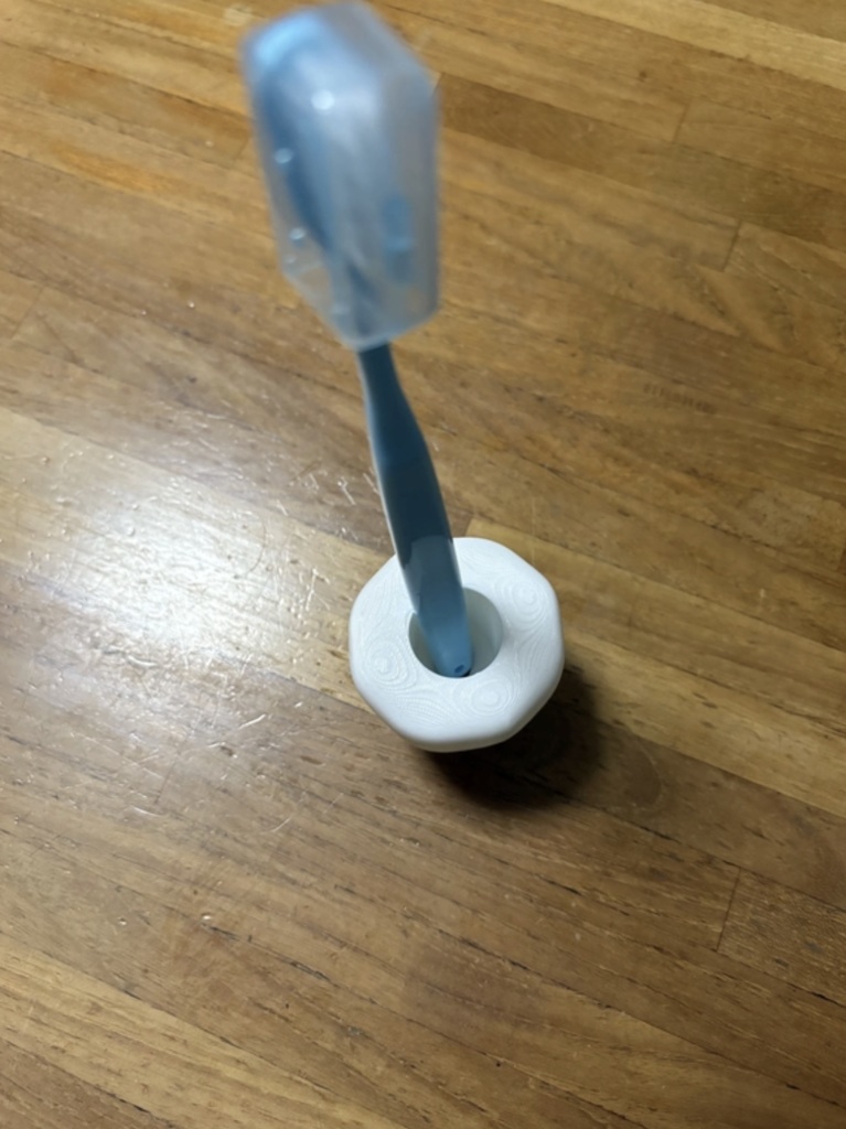 歯の形の歯ブラシスタンド｜かわいいバスルーム雑貨 3Dプリントデータ