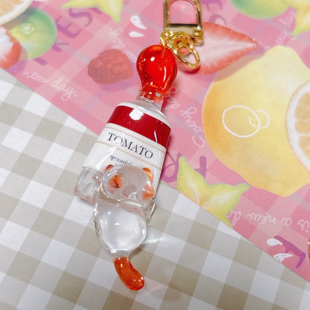 いたずらにゃんこのキーホルダー【赤❤️：とまと】