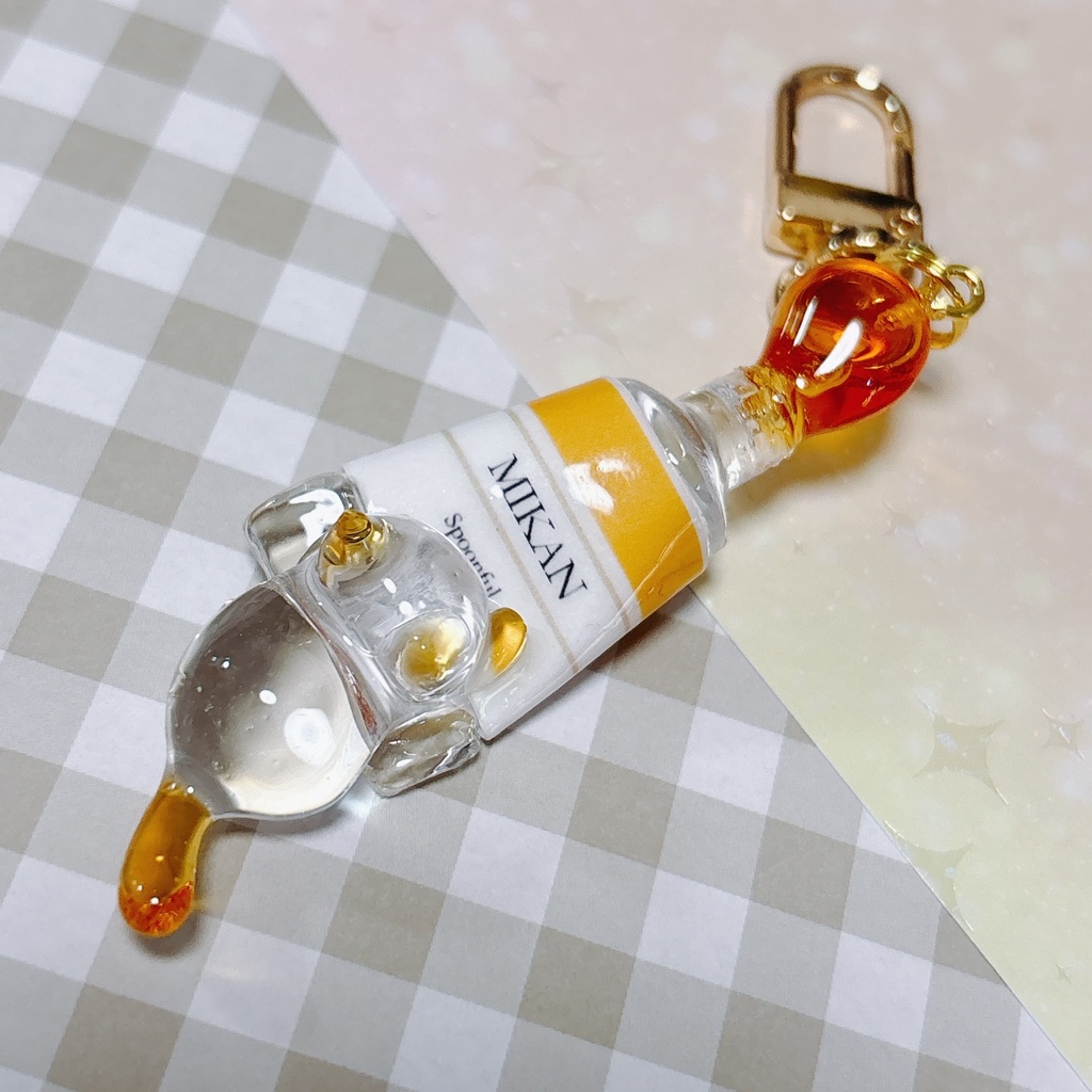 いたずらにゃんこのキーホルダー【オレンジ🧡：みかん】