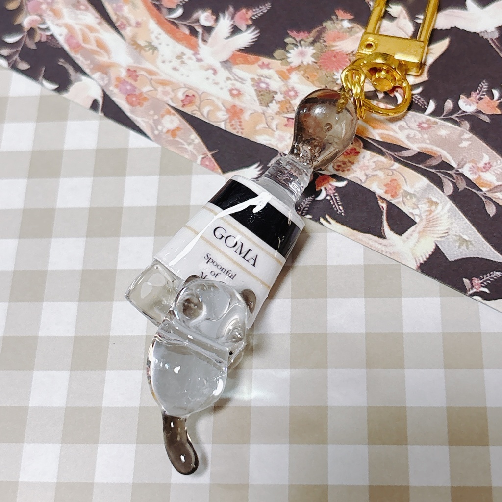 いたずらにゃんこのキーホルダー【黒🖤：ごま】