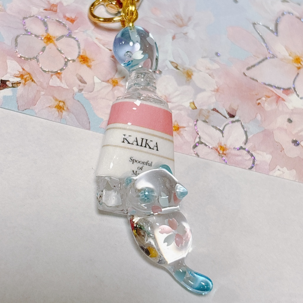 【春限定】いたずらにゃんこのキーホルダー【🌸☁️かいか】