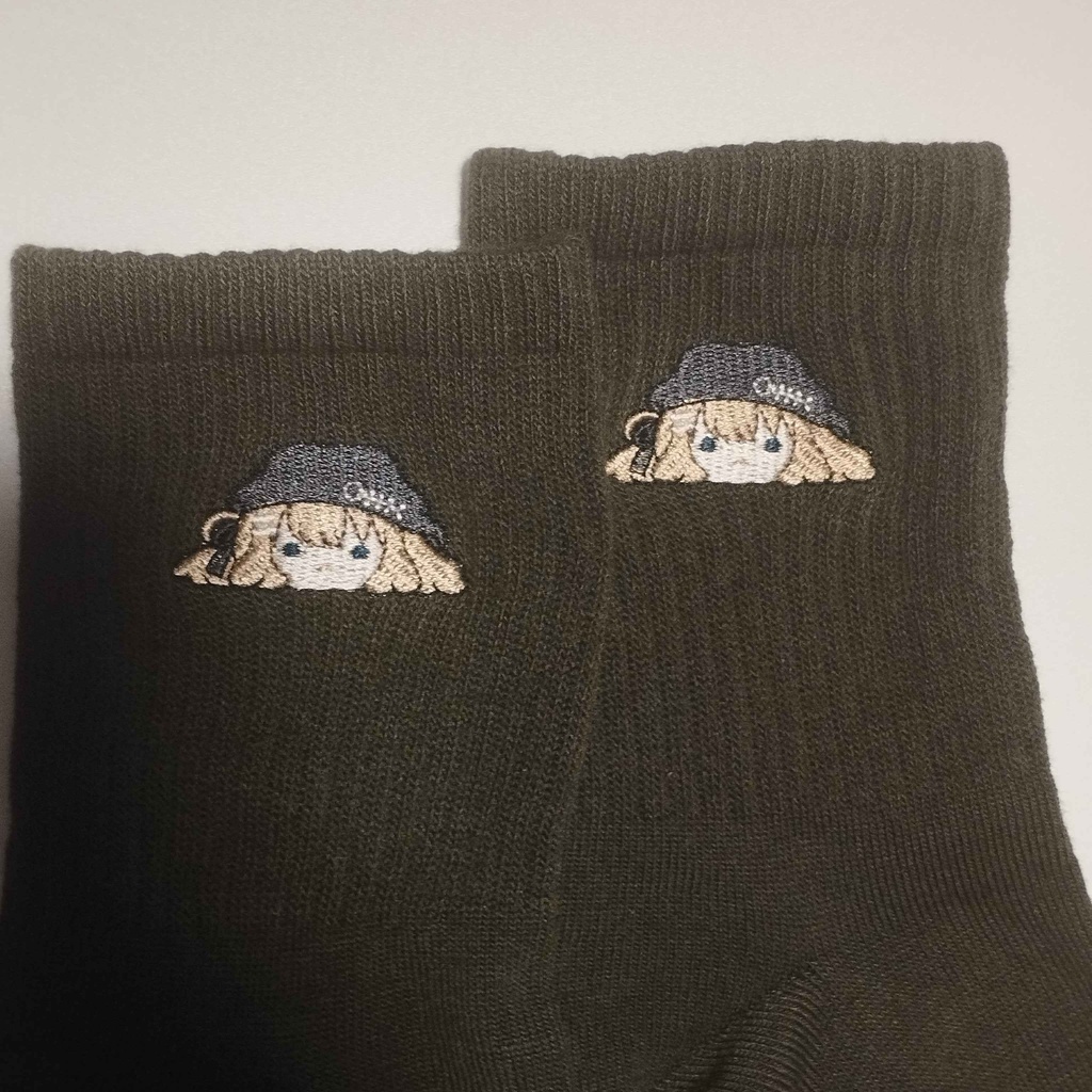 キプフェル刺繡ソックス