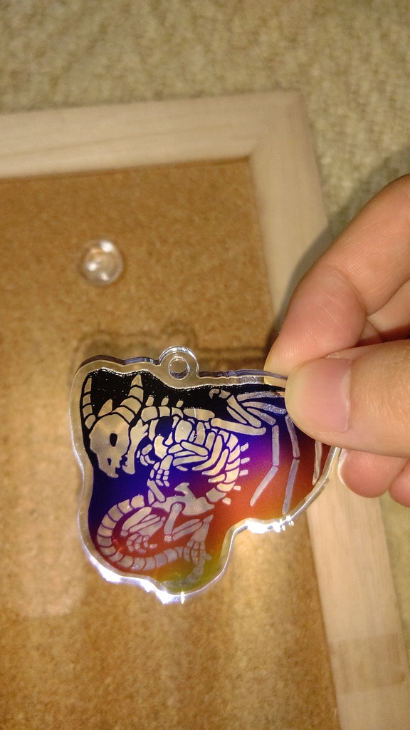 カラフルクリアなドラゴンの骨アクキー