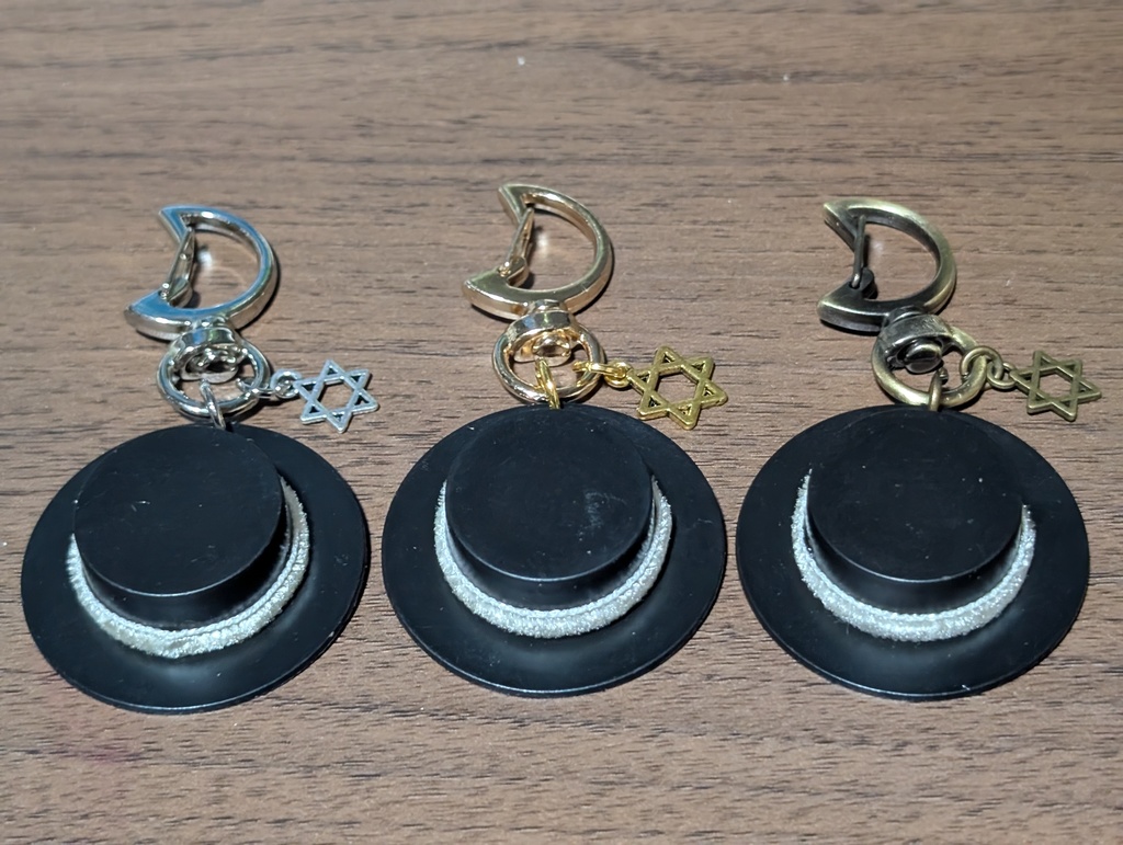 蓮子ちゃんの帽子キーホルダー