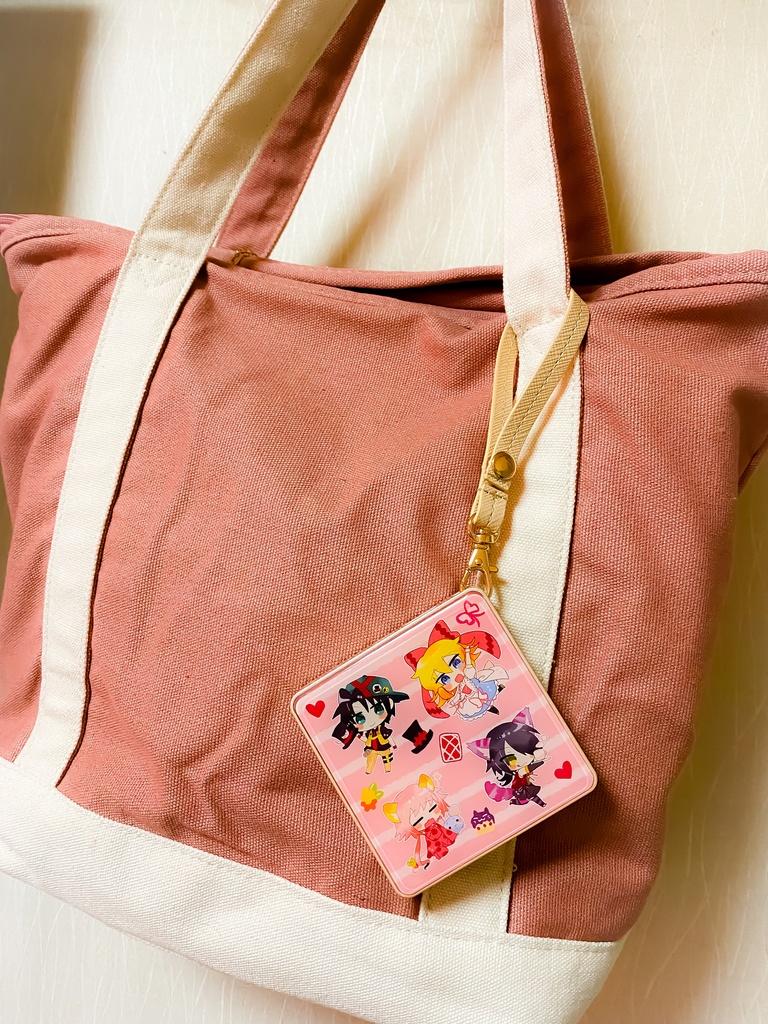 不思議の国のスクエアモバイルバッテリー