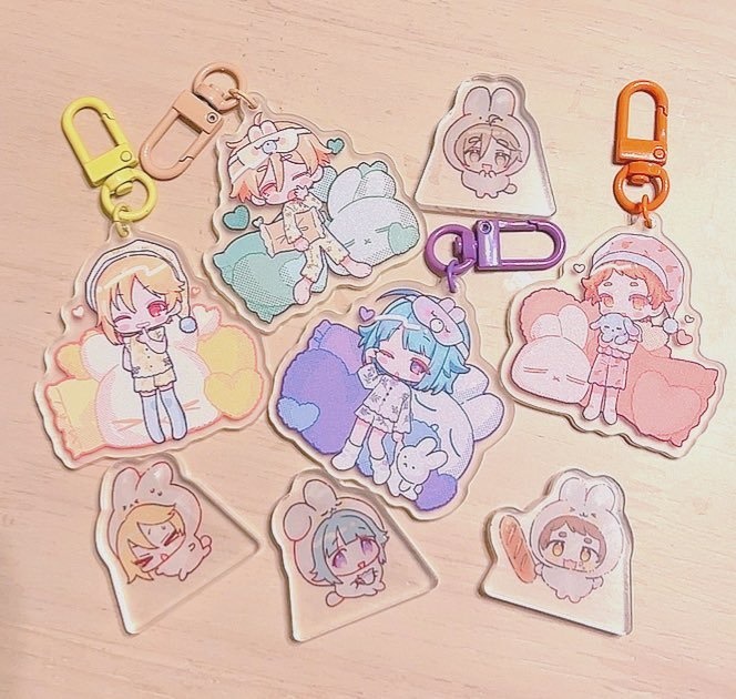 らびのねむねむアクリルキーホルダー