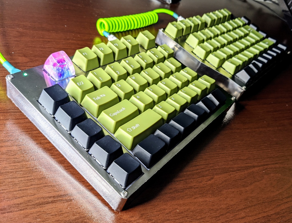 自作キーボードキット「Pistachio」