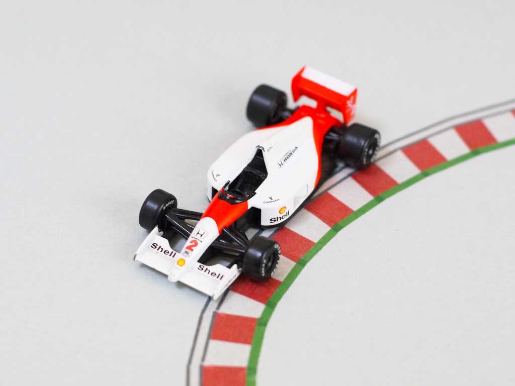 サーキットの縁石柄マスキングテープ