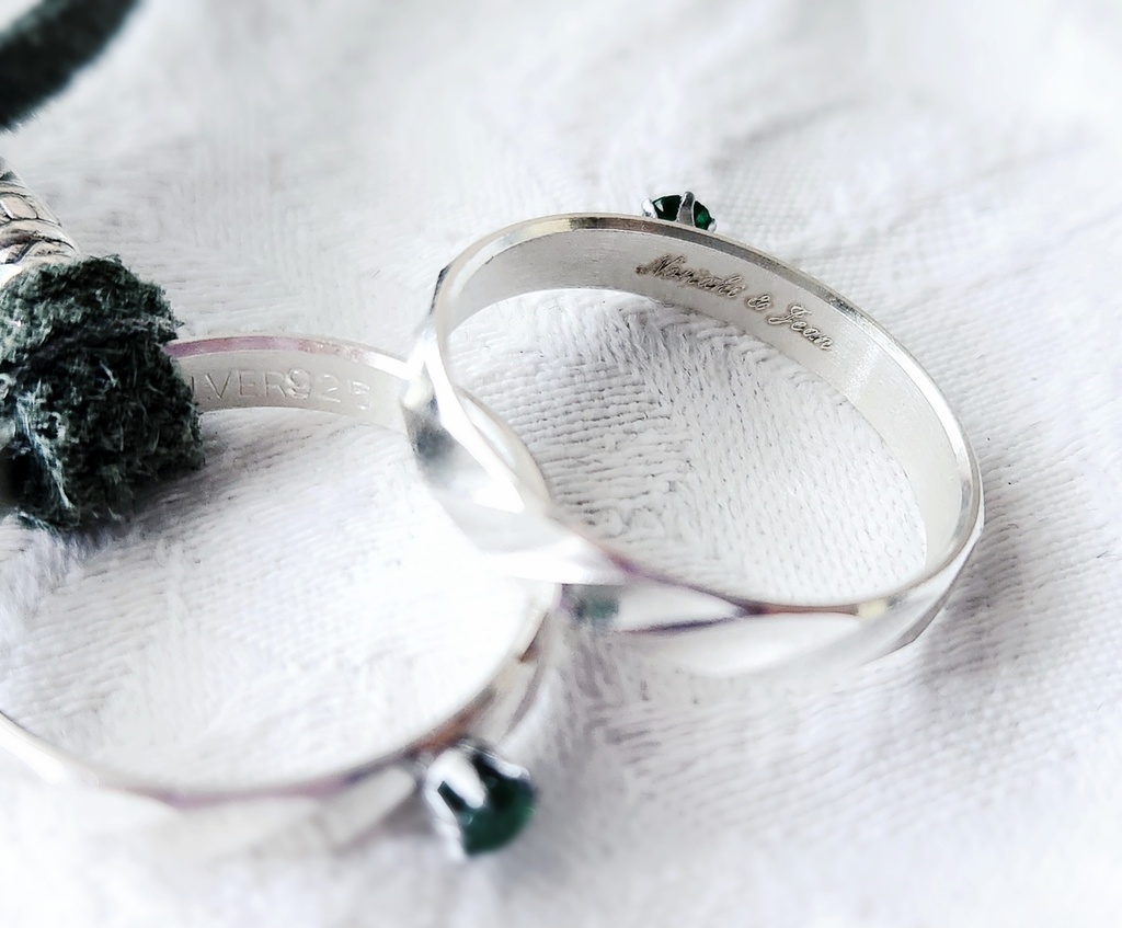 ファーストネーム刻印入り花ポルモチーフリングネックレス