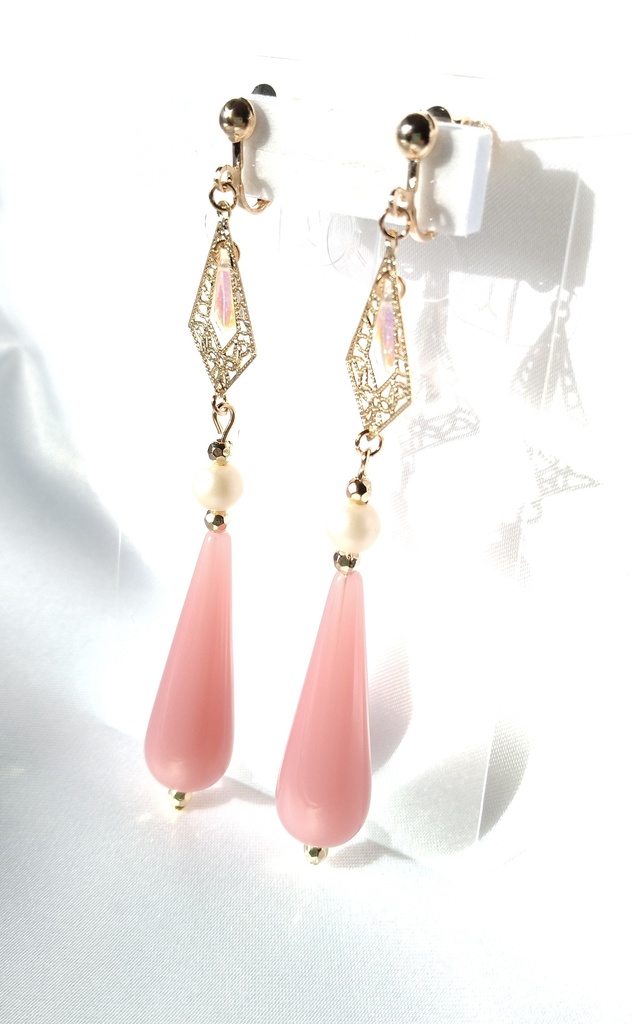 桃雫のキラキライヤリング