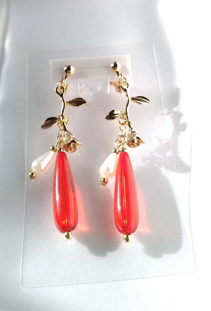 薔薇のイヤリング