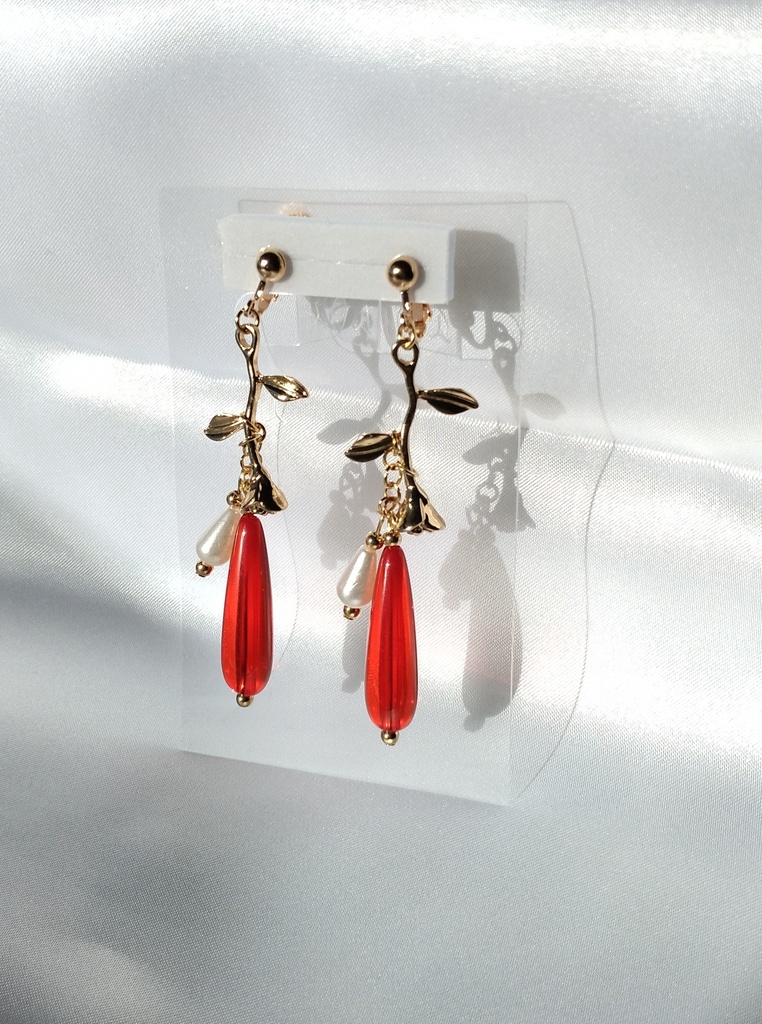 薔薇のイヤリング