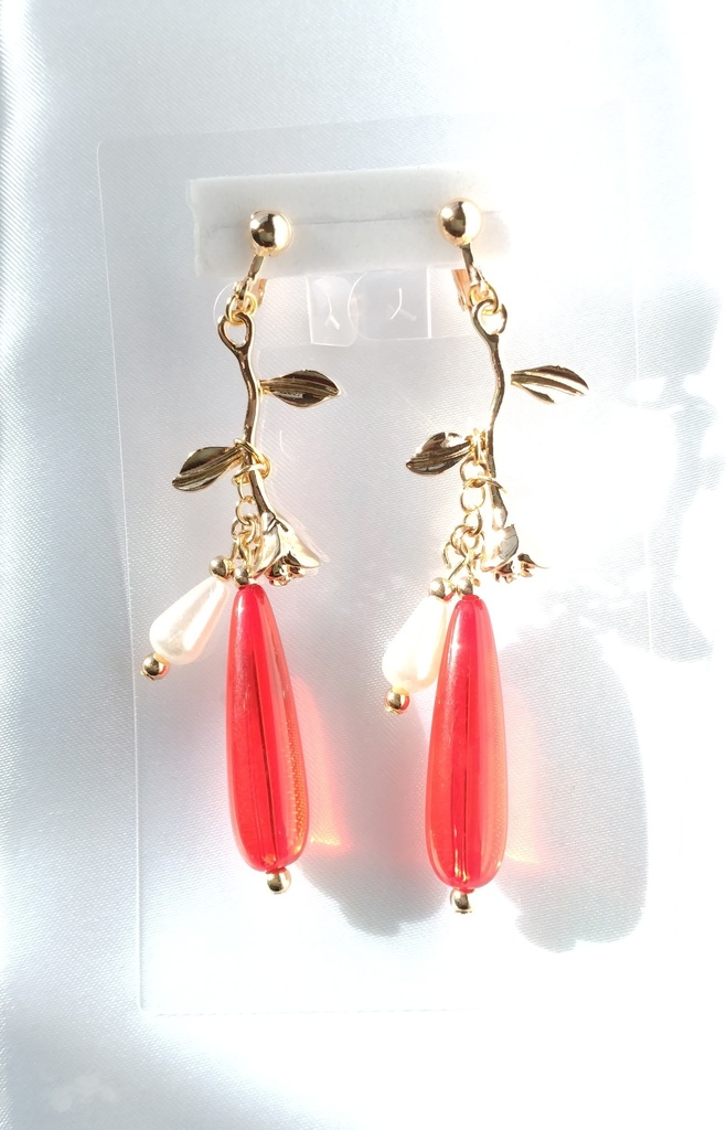 薔薇のイヤリング