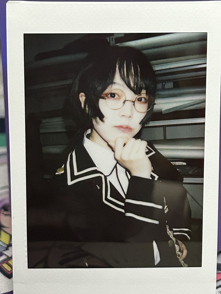 護衛衣装チェキ