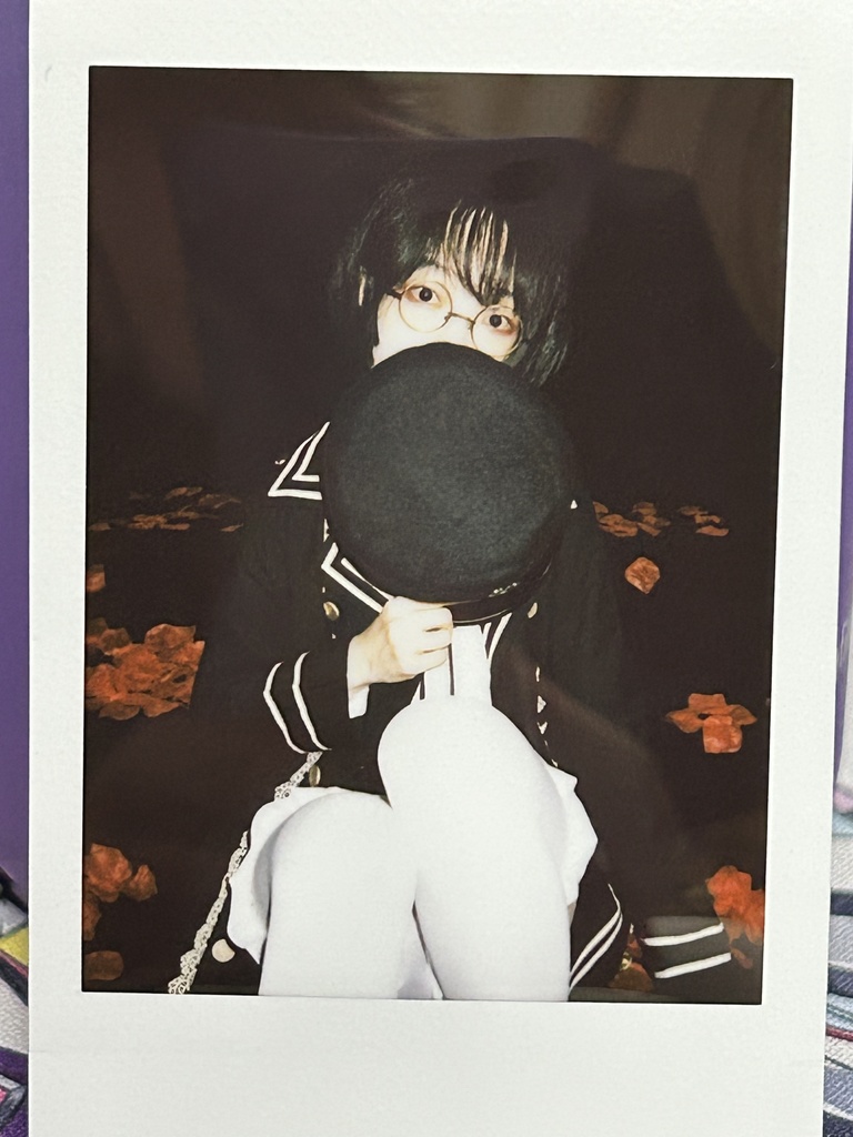 護衛衣装チェキ