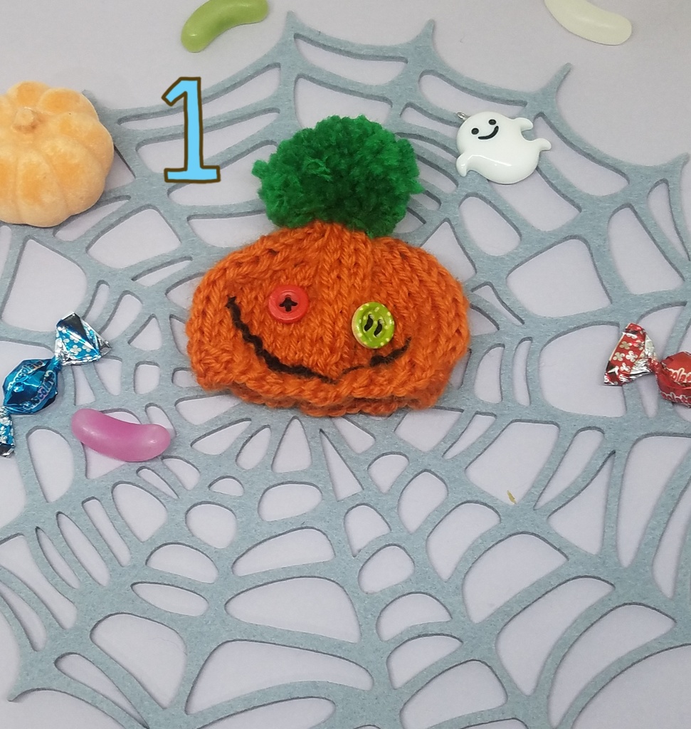 ぬい服　ハロウインニット帽子　10ｃｍ　12ｃｍサイズ