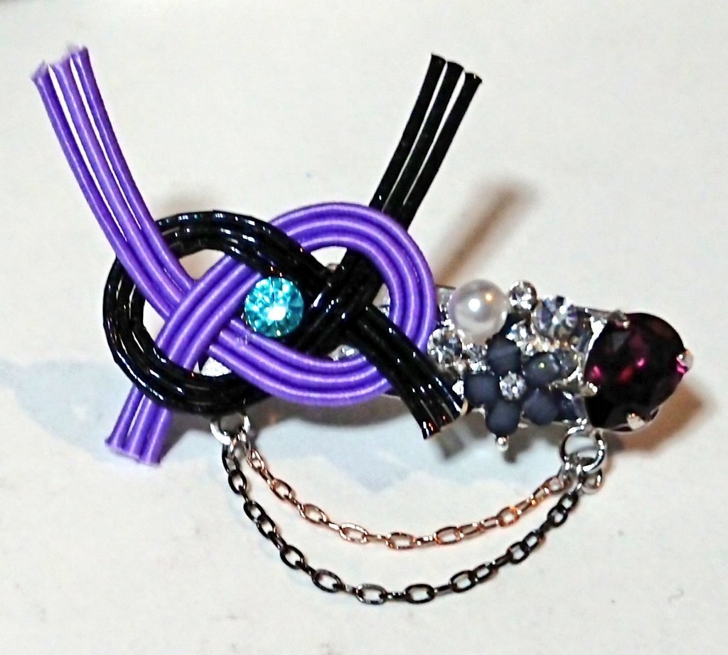 ユリレイイメージ水引ブローチ