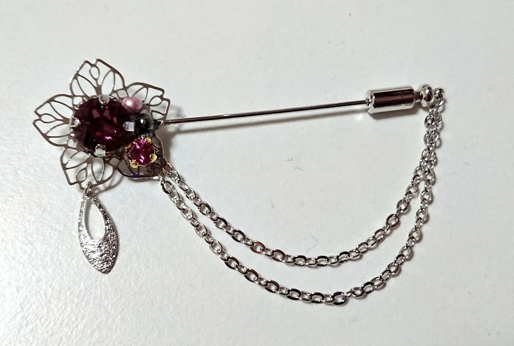 レイヴンイメージブローチ