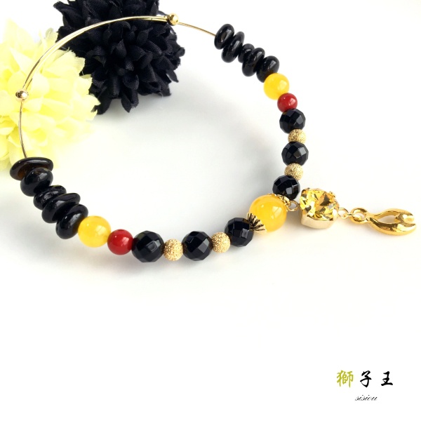 【刀剣乱舞イメージ】天然石と大粒スワロのワイヤーブレス1