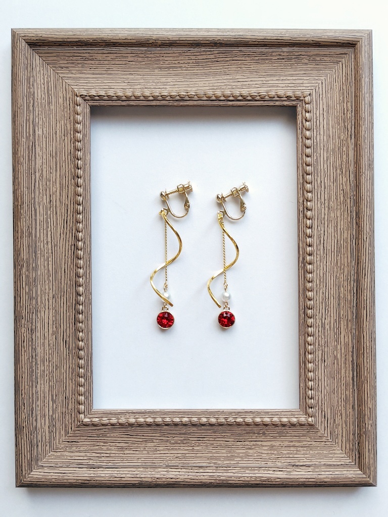 【色・一部パーツが選べる】ゆれるクリスタルのイヤリング/ピアス