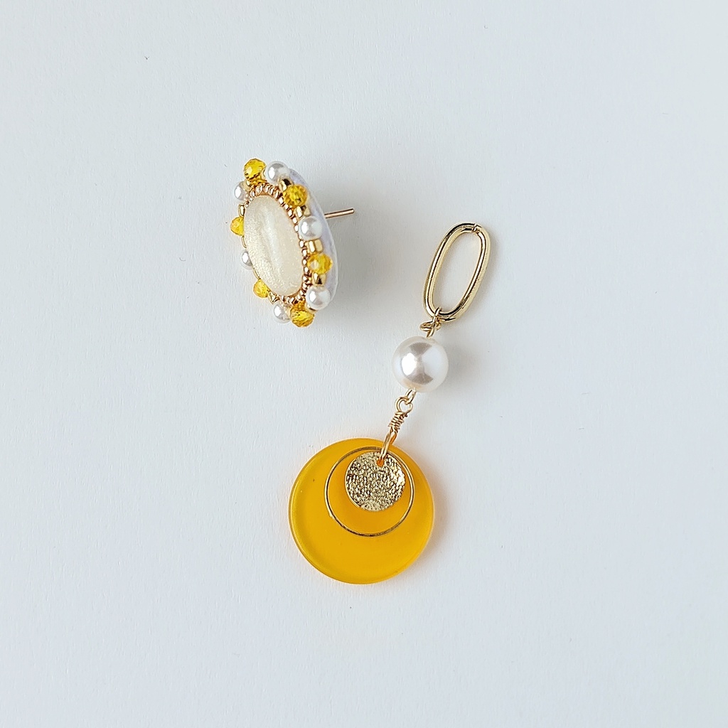 2way フレッシュなラウンドチャーム付き イエローカボションピアス/イヤリング