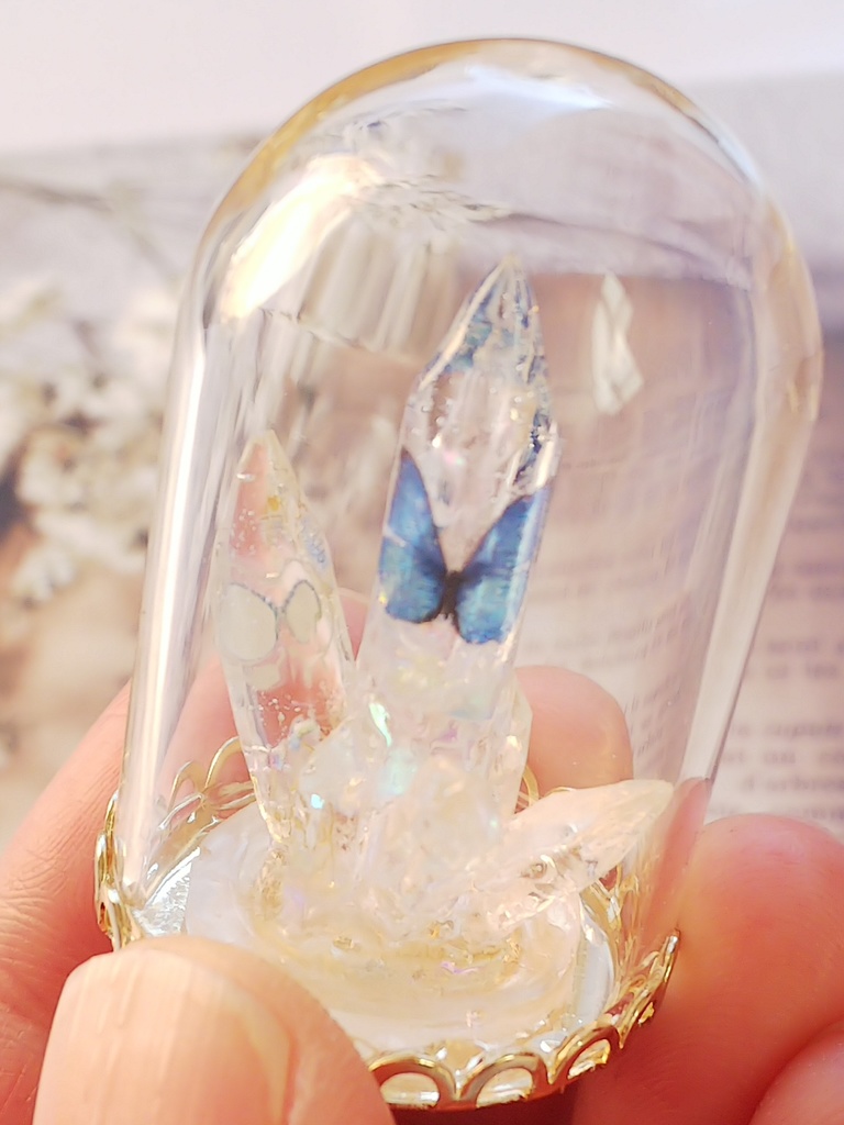 魔法の雑貨屋、魔法の鉱石、水晶、蝶