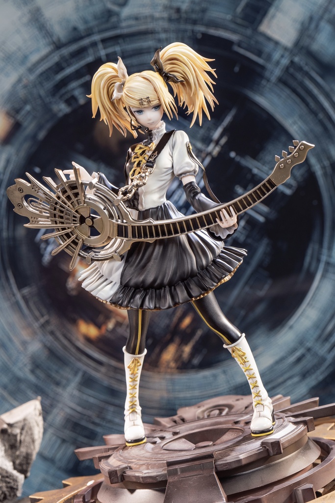 炉心融解・鏡音リン・未塗装ガレージキット