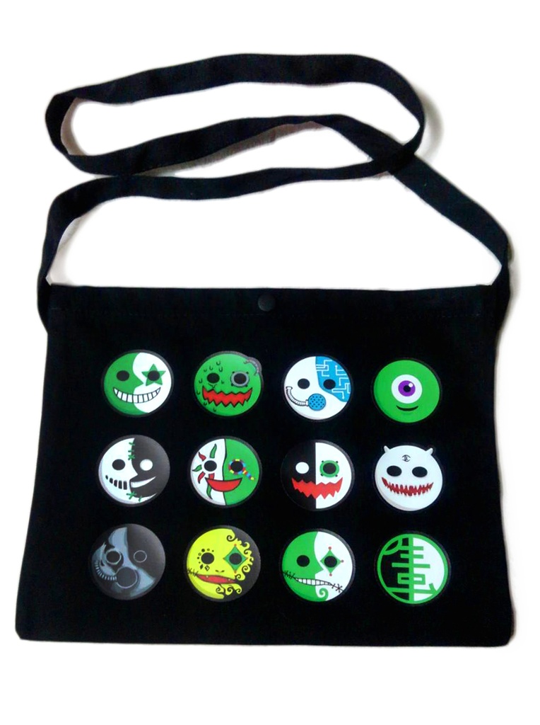 生虫サコッシュバッグ