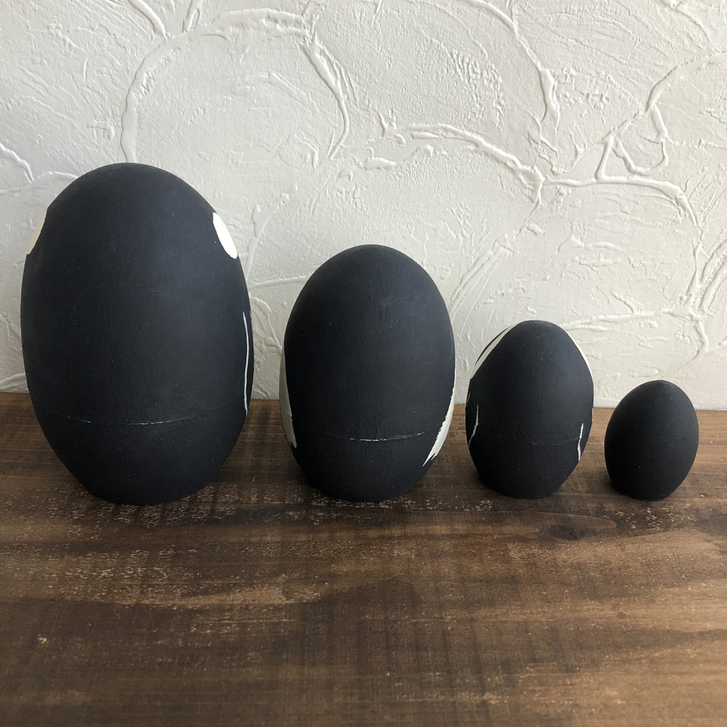 モノクロームたまごペンギンマトリョーシカ