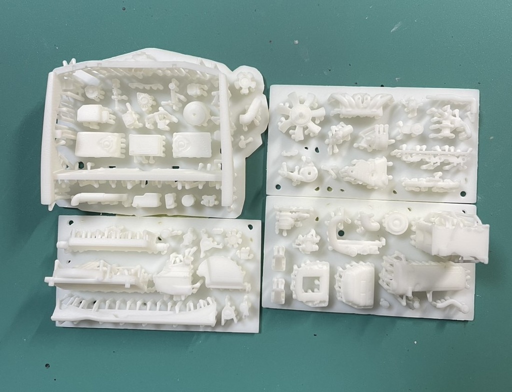 1/24カーモデル向けエンジンキットE