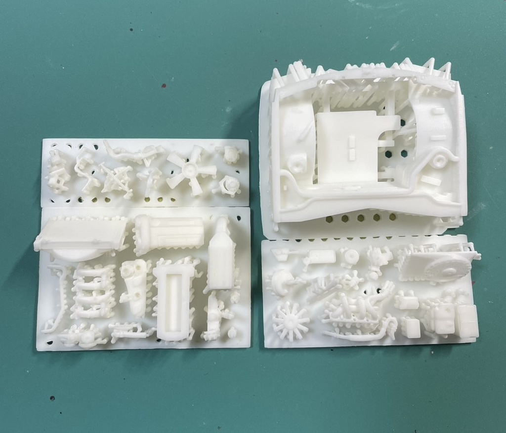 1/24カーモデル向けエンジンキットF