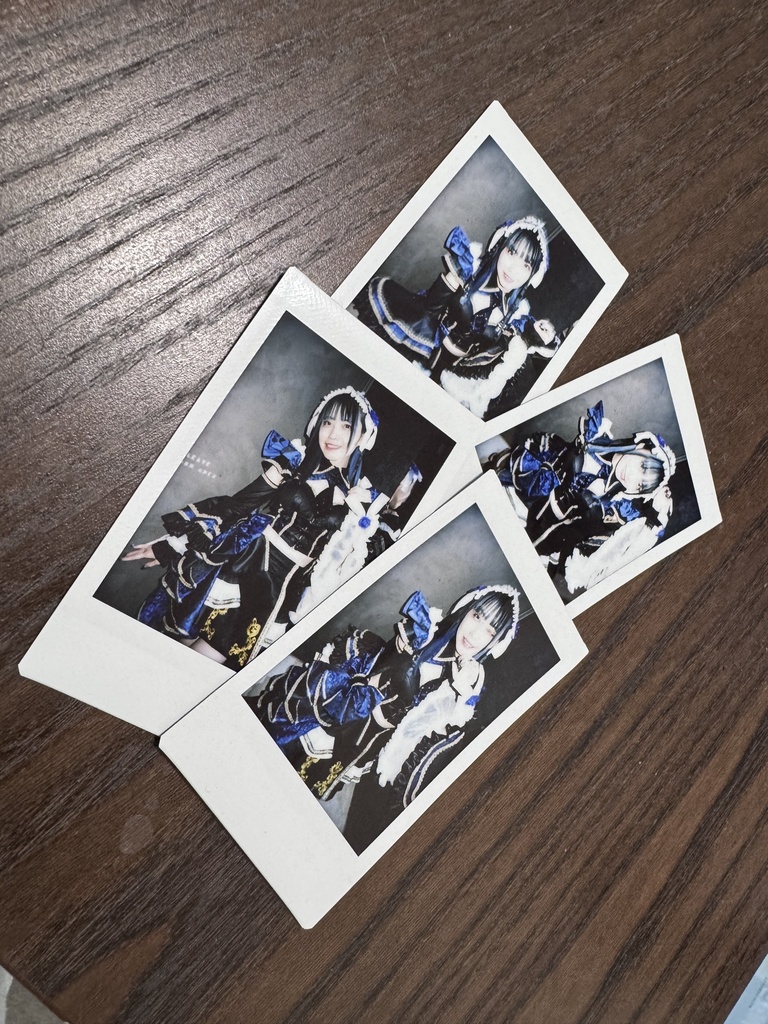 44新衣装チェキ